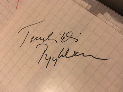 Tuulikki Pyykkönen nimikirjoitus paperilla