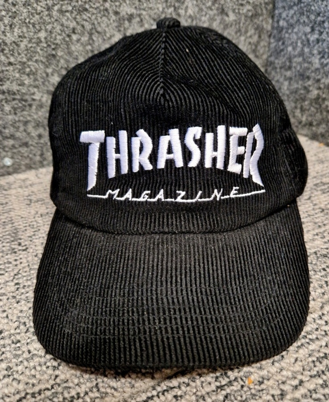 Trasher Magazine vintage mainoslippis hieno kunto