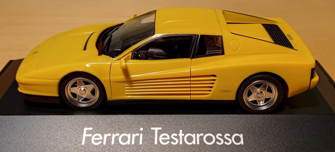 Herpa Ferrari Testarossa -pienoismalli