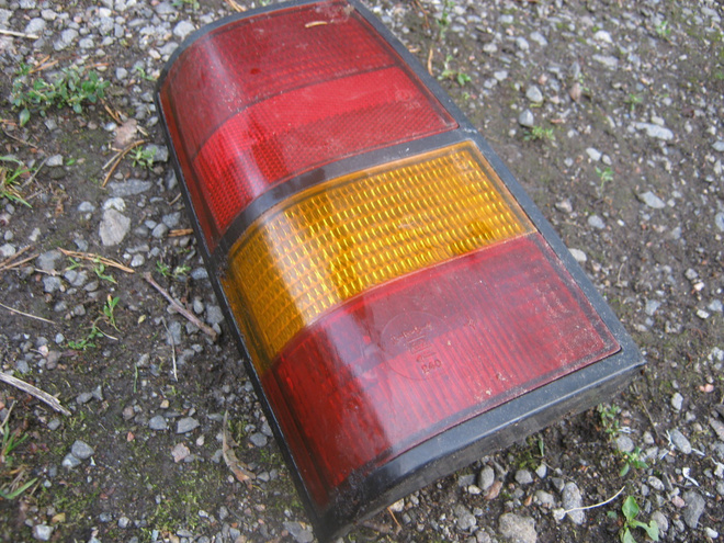 Opel Corsa -92 vasen takavalo