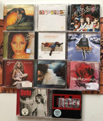 Naislaulajia ja naisenergiaa (10CD+1CDS)