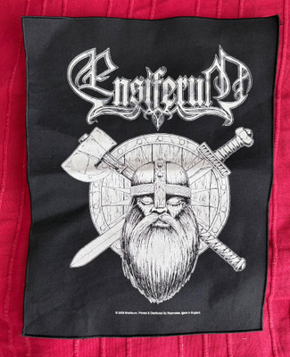 Ensiferum selkälippu