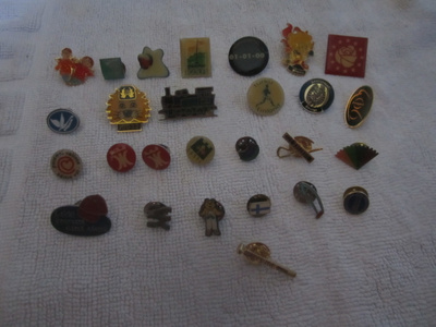 Pinssikokoelma 27 kpl (katso kuvat)