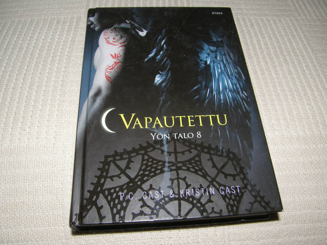 Cast Yön talo 8 Vapautettu -sid