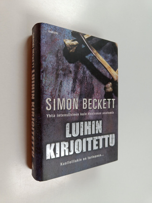 Simon Beckett : Luihin kirjoitettu