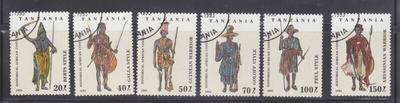 Tanzania kansallispukuja.