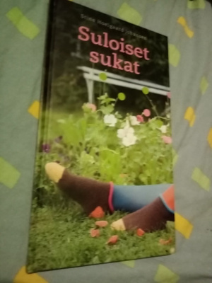JOHANSEN : SULOISET SUKAT ( SIS POSTIKULU )