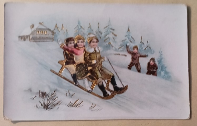 Lapset laskemassa mäkeä, toiset heittelevät lumipalloja 1925