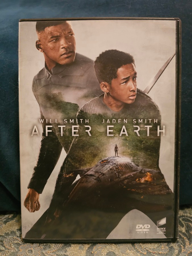 After Earth (DVD) M. Night Shyamalan, Will Smith