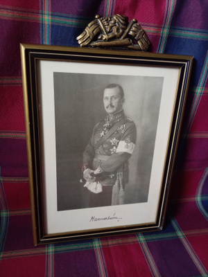Mannerheim, painokuva kehystettynä