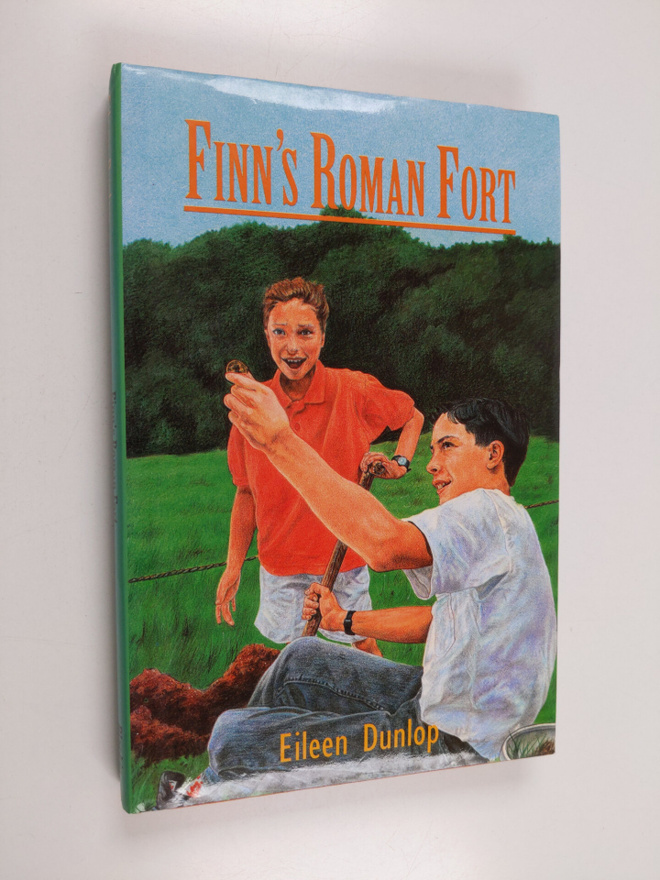 Eileen Dunlop : Finn's Roman Fort