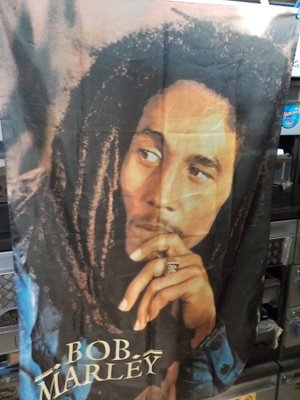 BOB MARLEY SEINÄLIPPU
