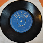 THE FUSHI-CATS 7”:Broken promises/Atlantis, 45-F 44376 DECCA - pikkukuva 2