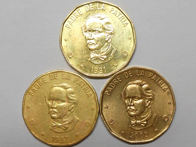 Dominican Republic. Peso 1991, 1992, 2002.