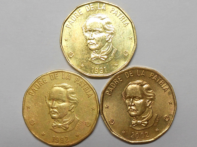 Dominican Republic. Peso 1991, 1992, 2002.