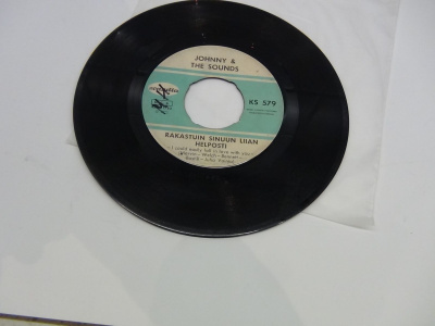 JOHNNY & THE SOUNDS 7´RAKASTUIN SINUUN LIIAN HELPOSTI,KAIKKI