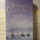Bernard Cornwell - Kalpea ratsastaja (pokkari) - pikkukuva 1