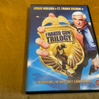 Mies ja alaston ase trilogia (3dvd) - pikkukuva 1