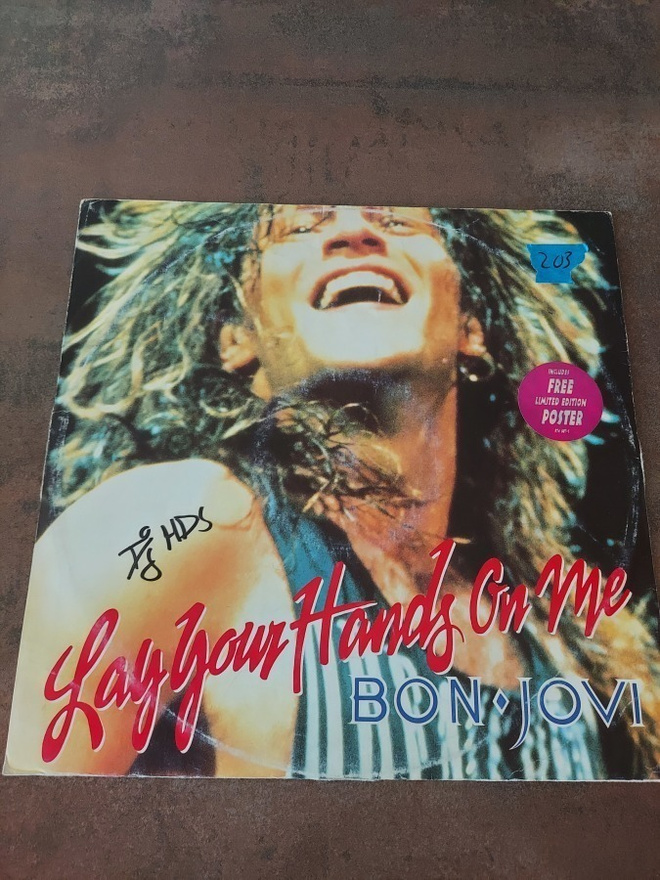 Bon Jovi - Lay Your Hands On Me
