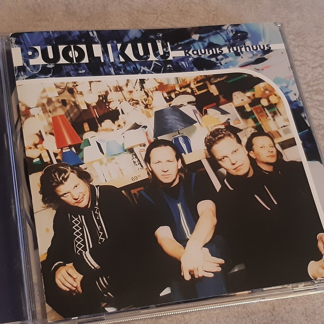 Puolikuu - Kaunis Turhuus (CD) HUIPPUKUNTO!!