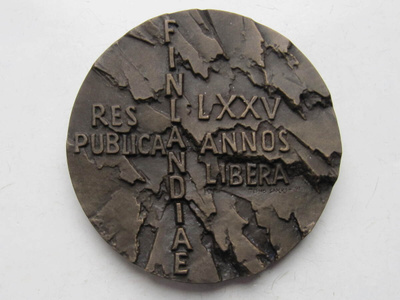 Res publica Finlandiae LXXV annos libera (T. Sakki)