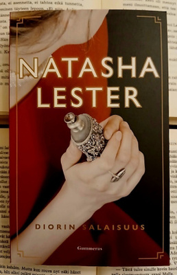 Natasha Lester - Diorin salaisuus (pokkari)