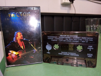 C-KASETTI HECTOR IN CONCERT 1966-1991 ( SIS POSTIKULU)