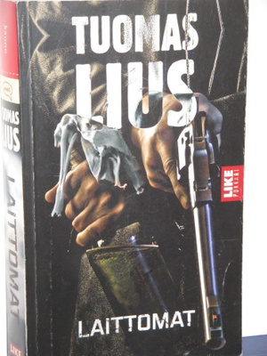Tuomas Lius : LAITTOMAT