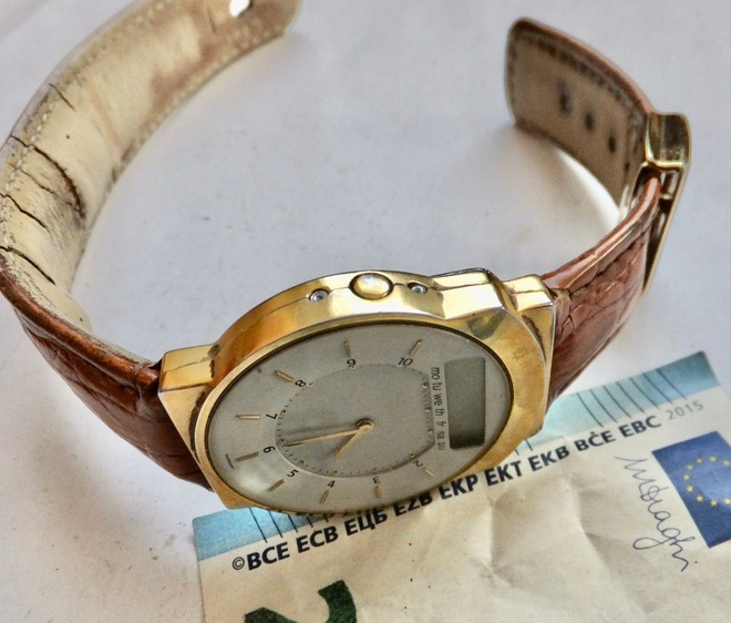 VANHA Radio- Kello Junghans Mega Waterresistant Saksa