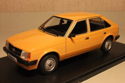 Opel kadett D -79 1:24 ALE!