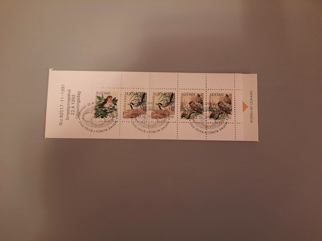 // vihko AV 17 linnut     leimattu, kannet mukana
