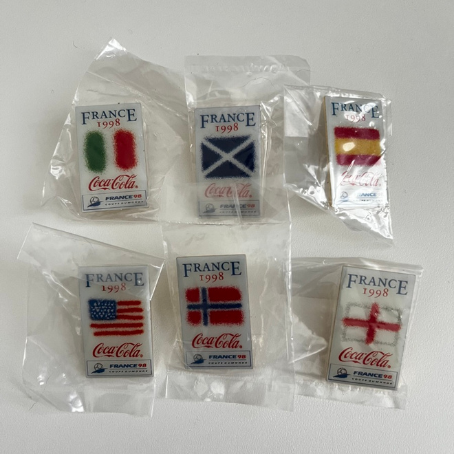 Jalkapallo MM-98 Coca-Cola maapinssit (6kpl)