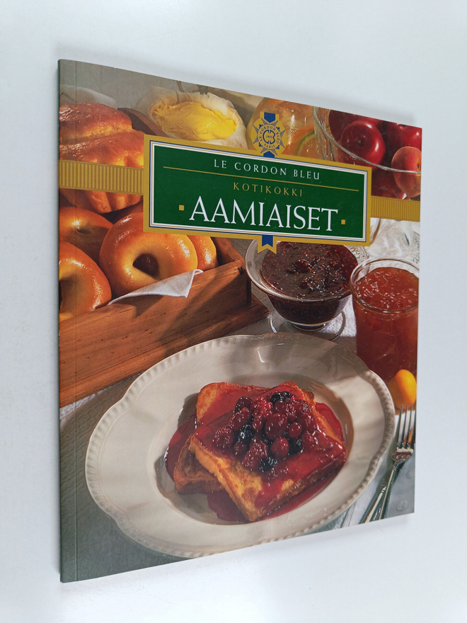 Kay (toim.) Halsey : Aamiaiset