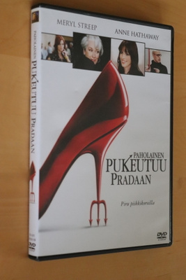 DVD Paholainen pukeutuu Pradaan ( 2005 Anne Hathaway )