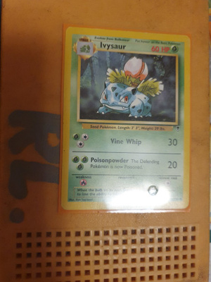 Ivysaur - 47/110 Legendary Collection card
