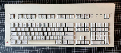 Apple Extended Keyboard M0115 retro näppäimistö