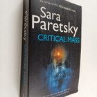 Sara Paretsky : Critical mass - pikkukuva 1