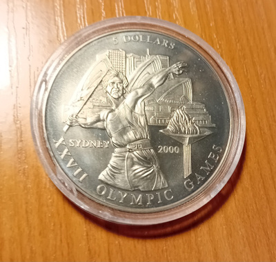 Myydään Liberia juhlaraha 2000