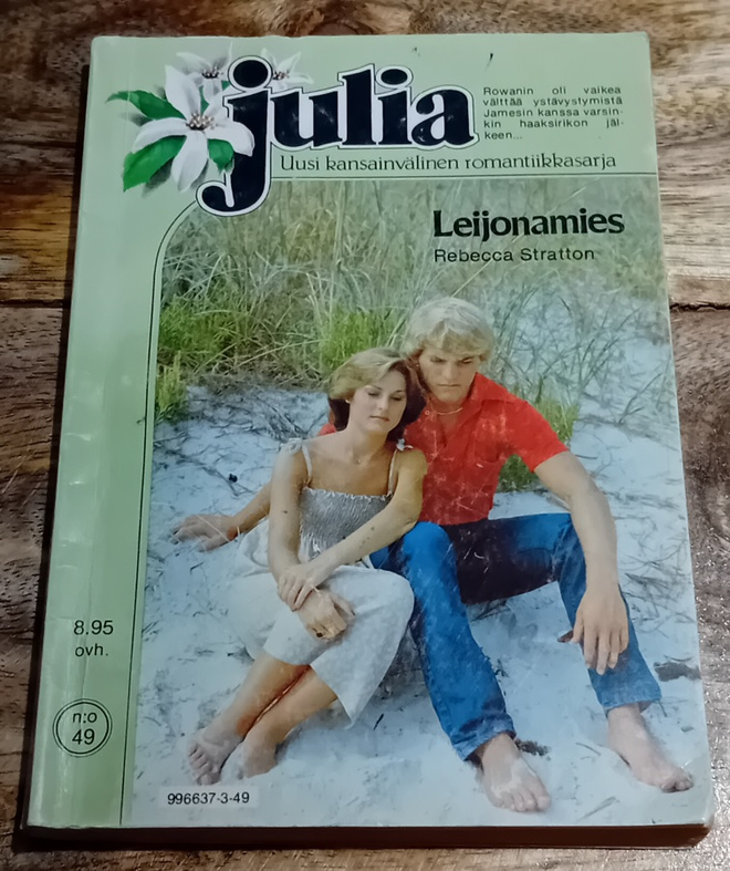 Julia / Rebecca Stratton - Leijonamies