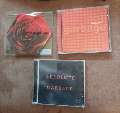 Garbage kolme CD-levyä