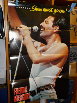 FREDDIE MERCURY [ QUEEN ] FOLD-OUT JULISTE
