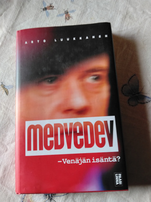 medvedvev venäjän isäntä vai puttinin renki