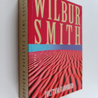 Wilbur Smith : Polttava rannikko - pikkukuva 1