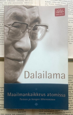 Dalailama - Maailmankaikkeus atomissa (pokkari)