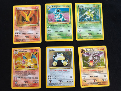 Myydään pokemonkortteja