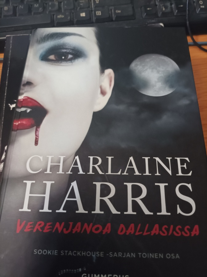 Charlaine Harris Verenjanoa dallasissa
