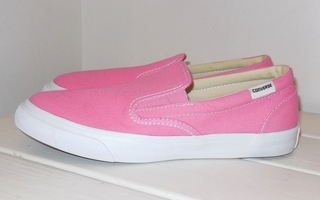 35 (35,5) - Converse karkkipinkit slip on tennarit * UUDET