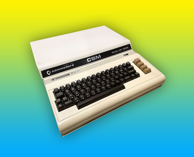Commodore VIC-20 ja VIC-1020-laajennusyksikkö