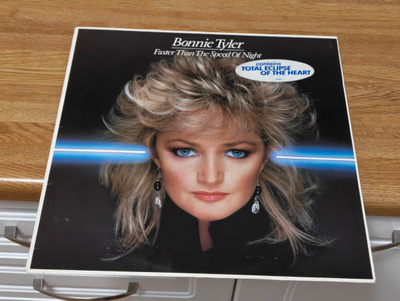 Bonnie Tyler Faster than the speed of night LP
