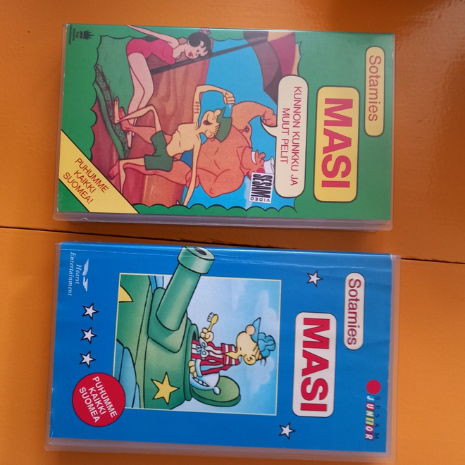 Sotamies Masi valikoima [VHS] 3€/kpl